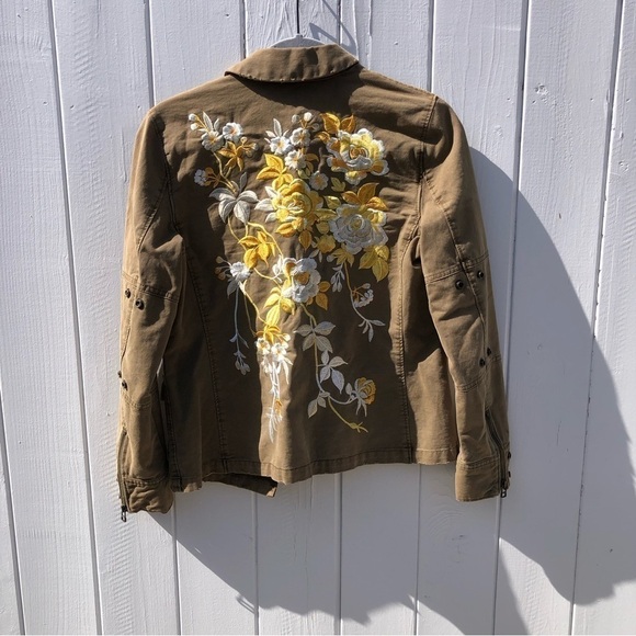 Pam & Gela Utility Embroidered Floral Print Jacket - Picture 6 of 15